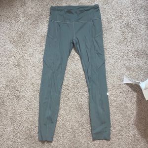 Size 6 lulu lemon leggings